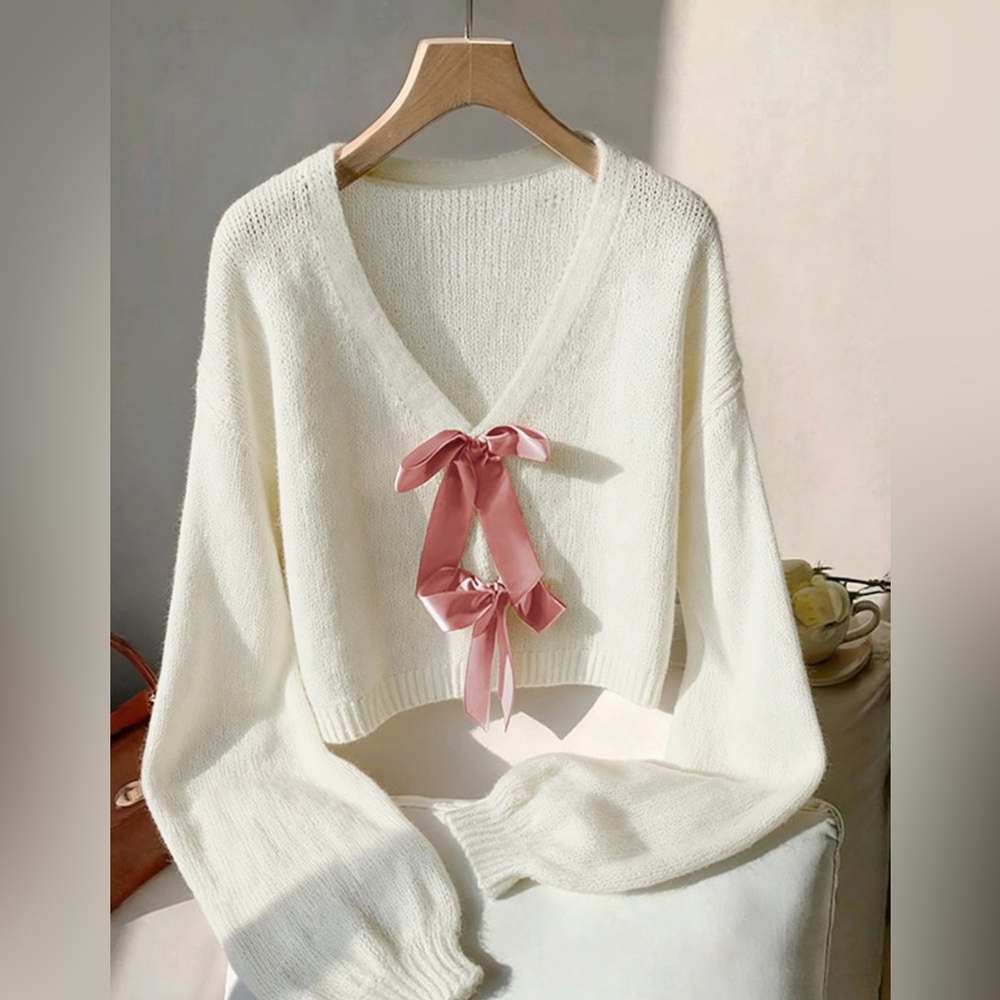 Bow-Knot Embellished V-Neck Cardigan - Picture 2 of 6